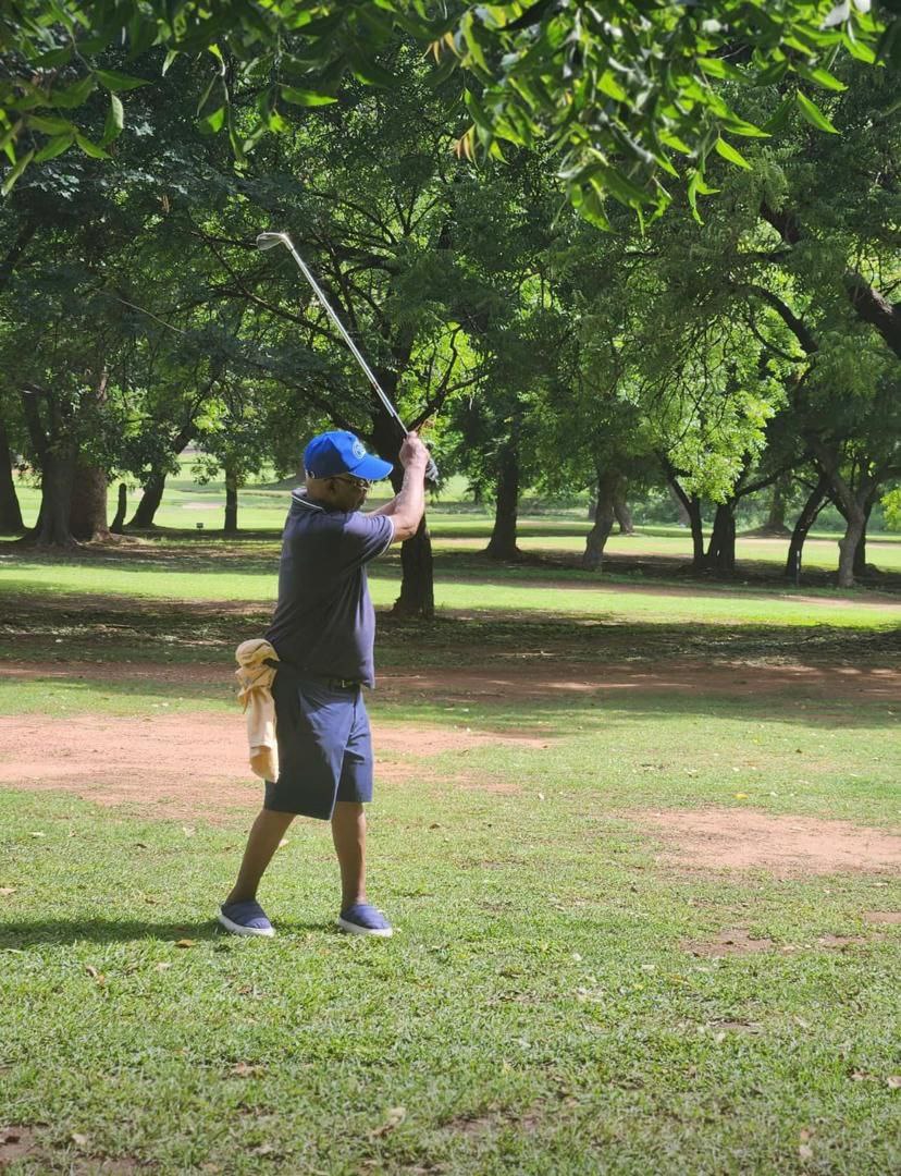 Atta Panin playing golf